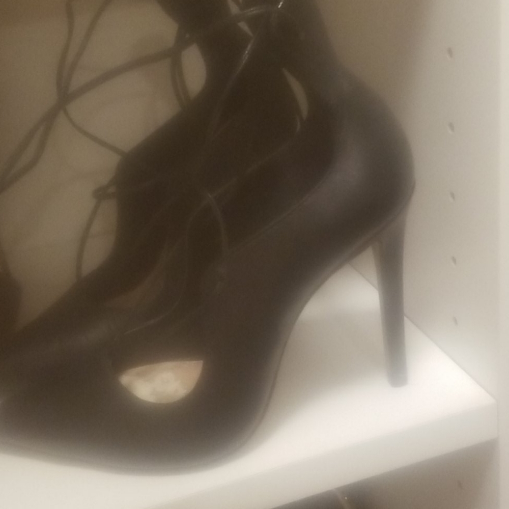 Heels - Picture 2 of 4